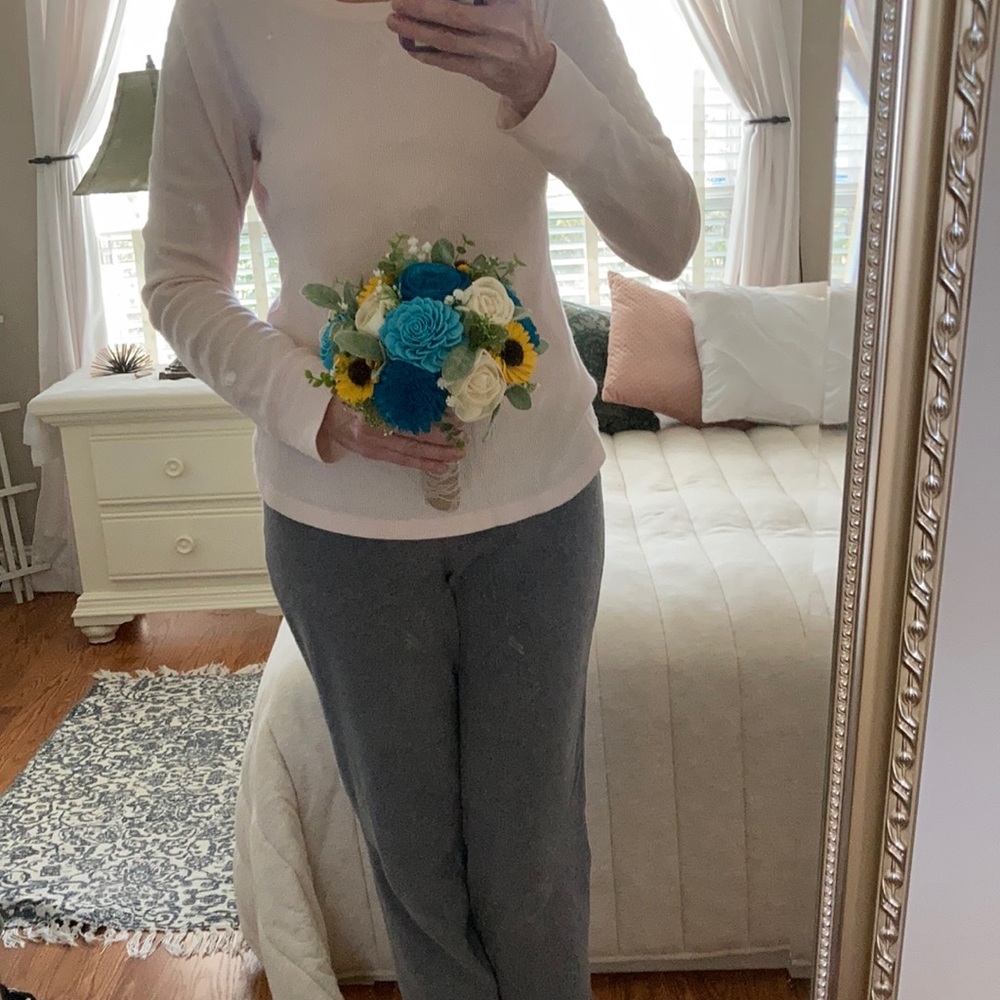 Teton Wood Blossoms bridal bouquet measures 6-7”